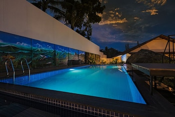 holidays garden resort