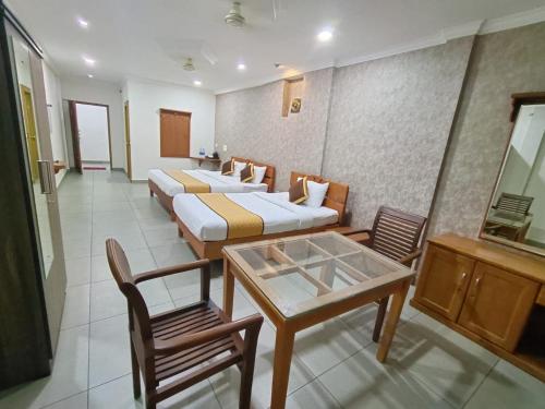 holidays garden resort