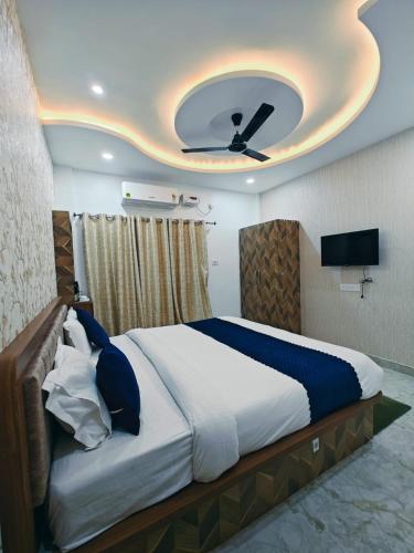 Hotel The Pushpraj,,4 star