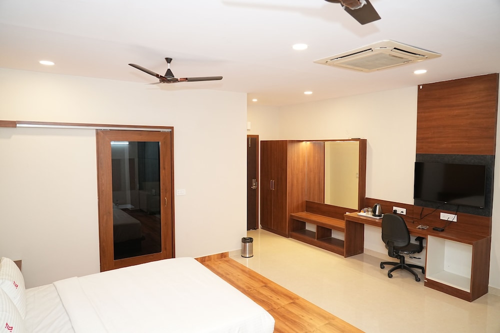 hotel kalyan suites