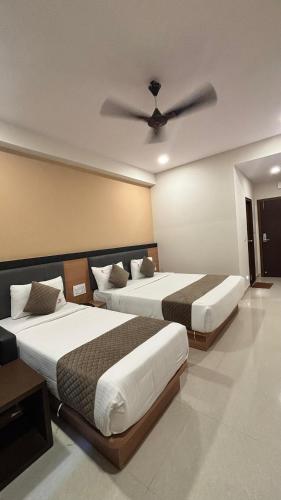 Hotel Kalyan Suites,,3 star