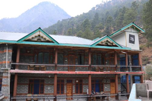 chalo challal hotel and cafe