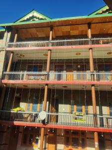 chalo challal hotel and cafe