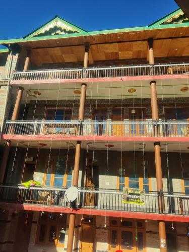 Chalo Challal Hotel & Cafe,,2 star