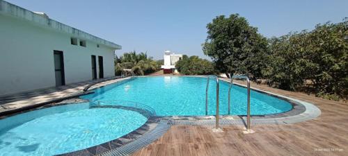 vanbhoomi resort