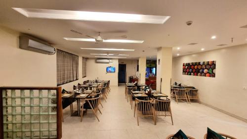 hotel raviraj chhatrapati sambhaji nagar