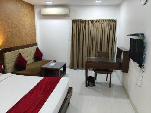hotel raviraj chhatrapati sambhaji nagar