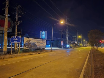 one budget hotel lampang phahonyothin