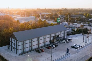 one budget hotel lampang phahonyothin