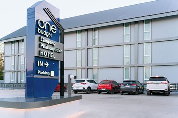 one budget hotel lampang phahonyothin