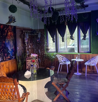 jeerosh hotel and lodge