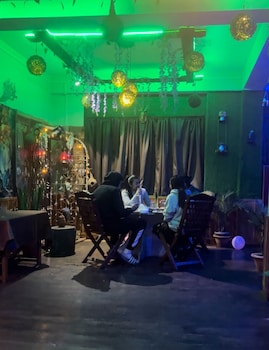 jeerosh hotel and lodge