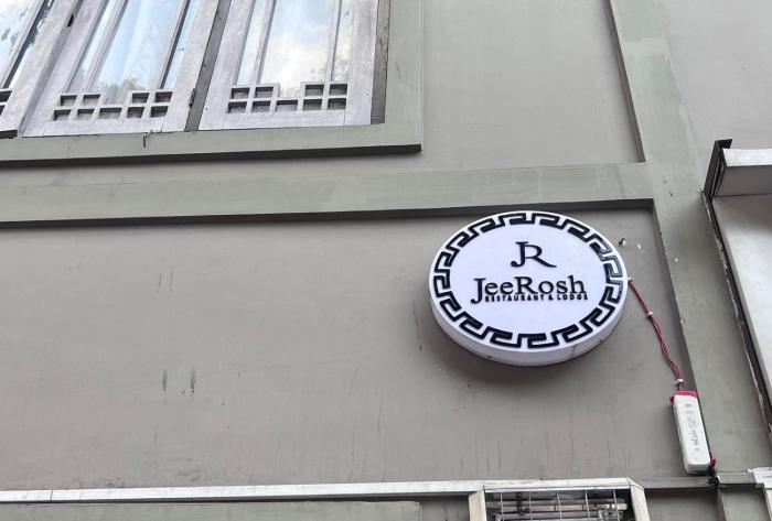 jeerosh hotel and lodge