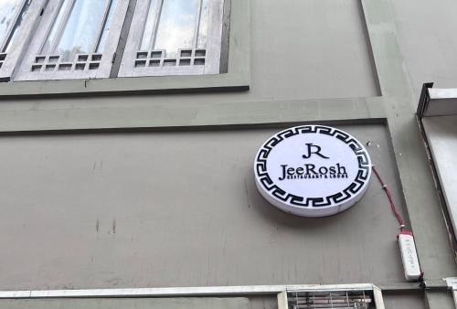 jeerosh hotel and lodge