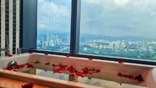 eaton klcc residence by moonway luxury suites