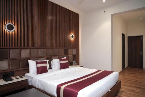 Vivotel Hotel Surat,,3 star