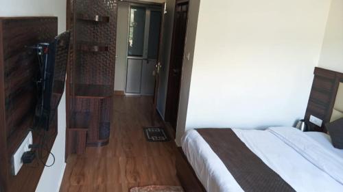 hotel hillora mcleodganj