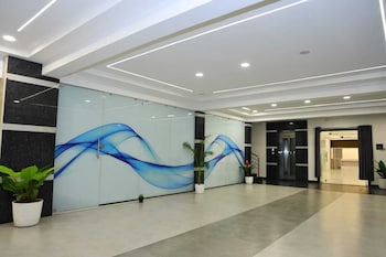 hotel vista airport zone