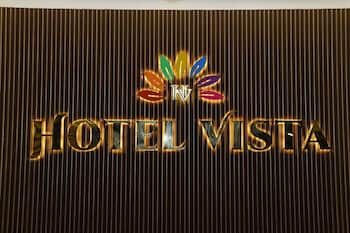 hotel vista airport zone