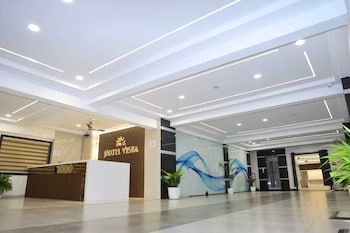 hotel vista airport zone