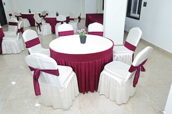 hotel vista airport zone