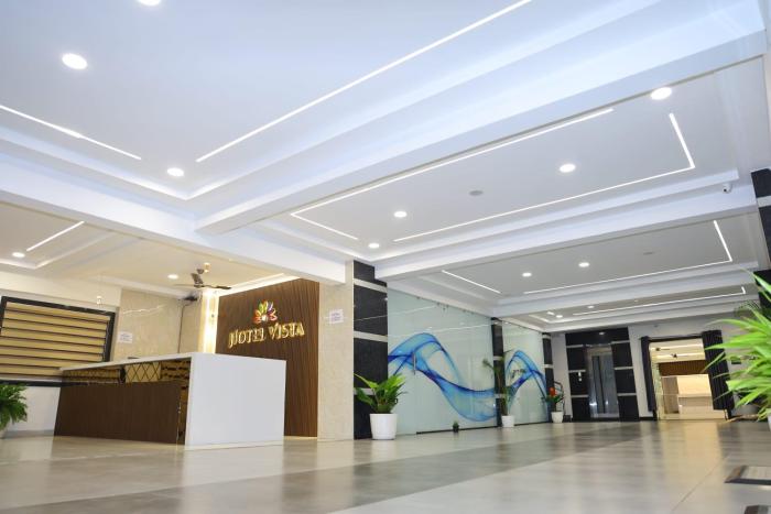 hotel vista airport zone