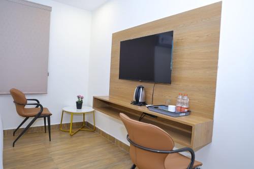 Hotel Vista Airport Zone,,4 star