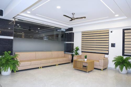 hotel vista airport zone