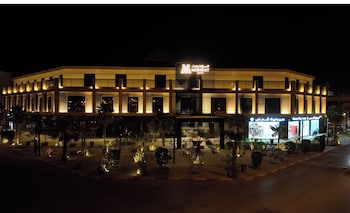 modrest hotel