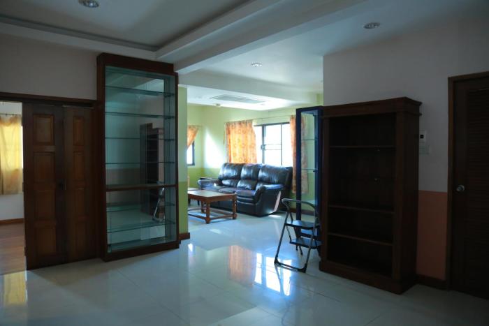 upar hotels silom