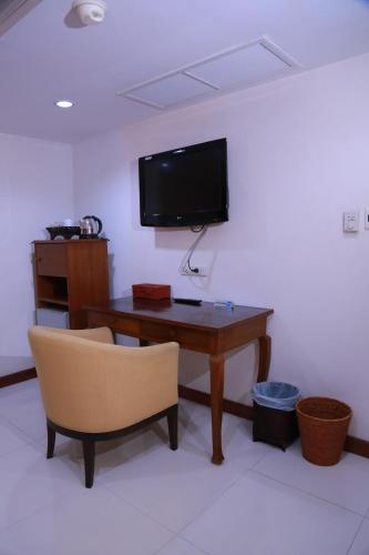 upar hotels silom