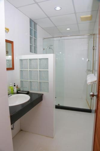 upar hotels silom