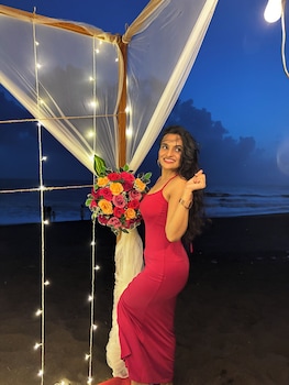 sea royal rooms and cafe