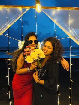 sea royal rooms and cafe