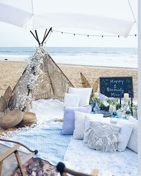 sea royal rooms and cafe