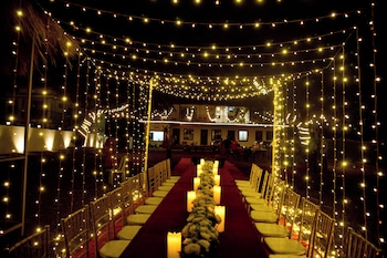 sea royal rooms and cafe