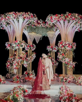 sea royal rooms and cafe