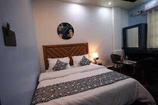 hotel corbett cultures