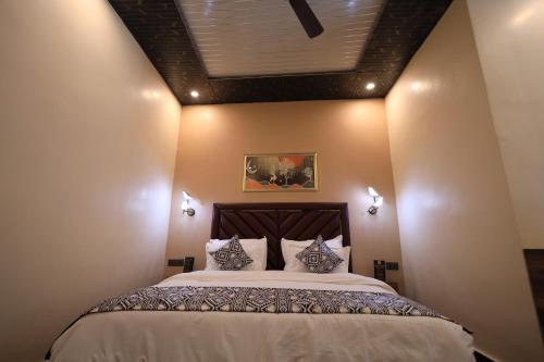 hotel corbett cultures