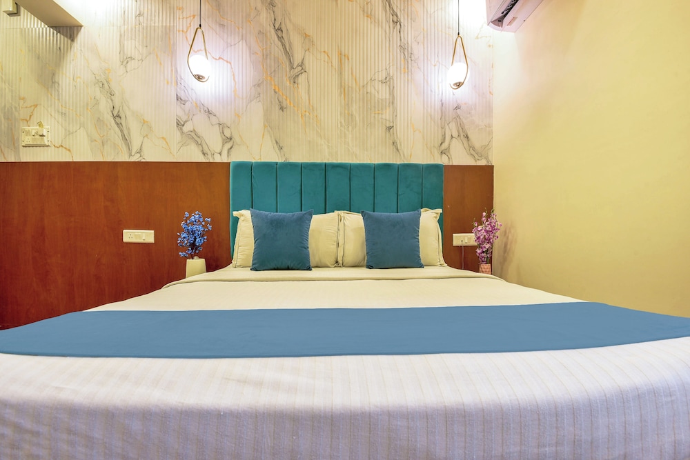 the solitaire residency