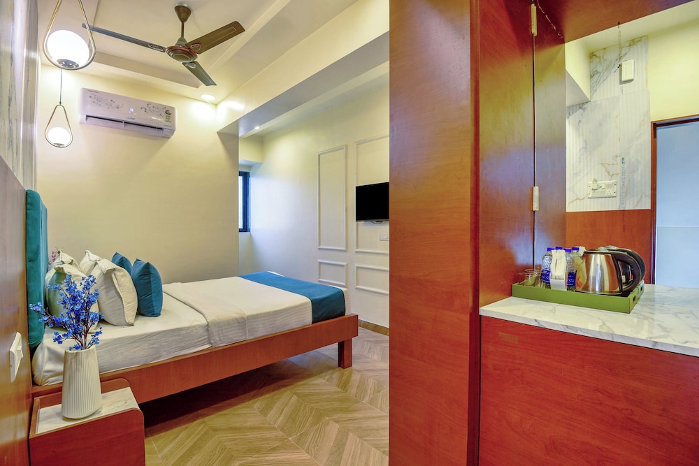 the solitaire residency