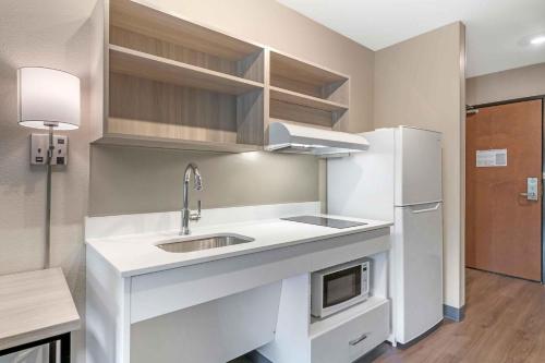 extended stay america select suites wildwood the villages