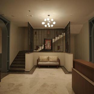 sita royal lakside chalet