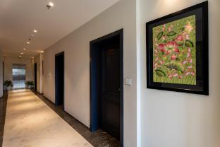 sita royal lakside chalet