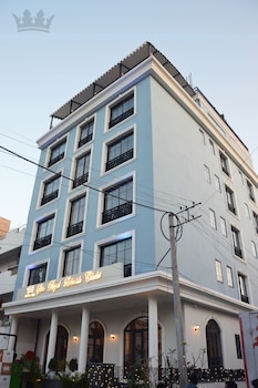 sita royal lakside chalet