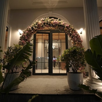 sita royal lakside chalet