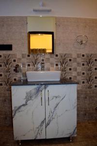 hotel breezewood wonders