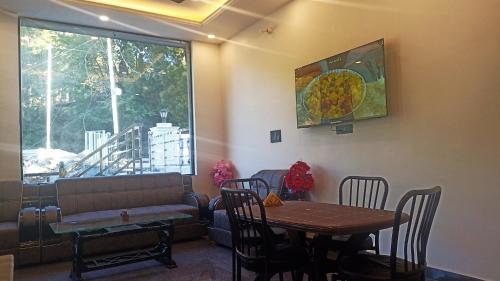 Hotel Breezewood Wonders,,3 star