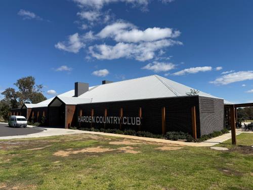 harden country club motel