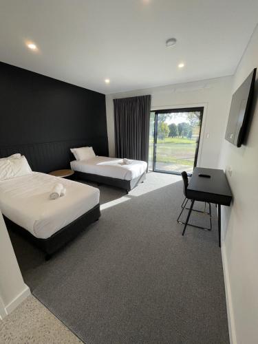 Harden Country Club Motel,,3 star